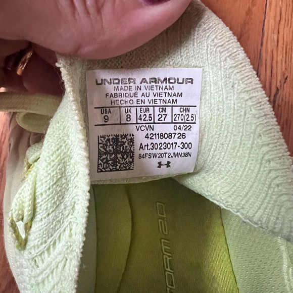 Under Armour // UA HOVR Phantom 2 - Picture 2 of 2